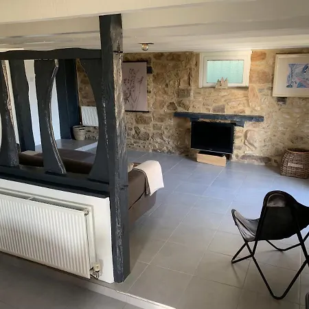 Holiday home Maison Cravelle