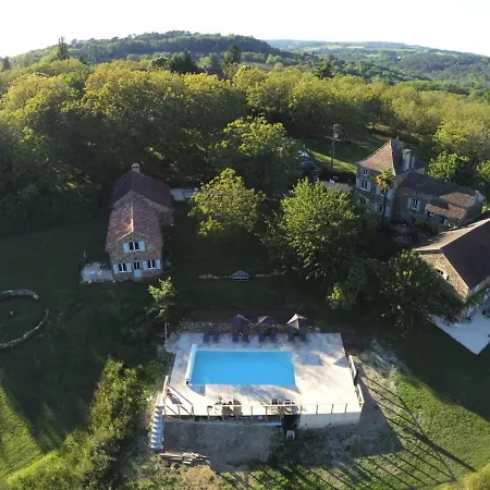 Holiday home Maison Cravelle